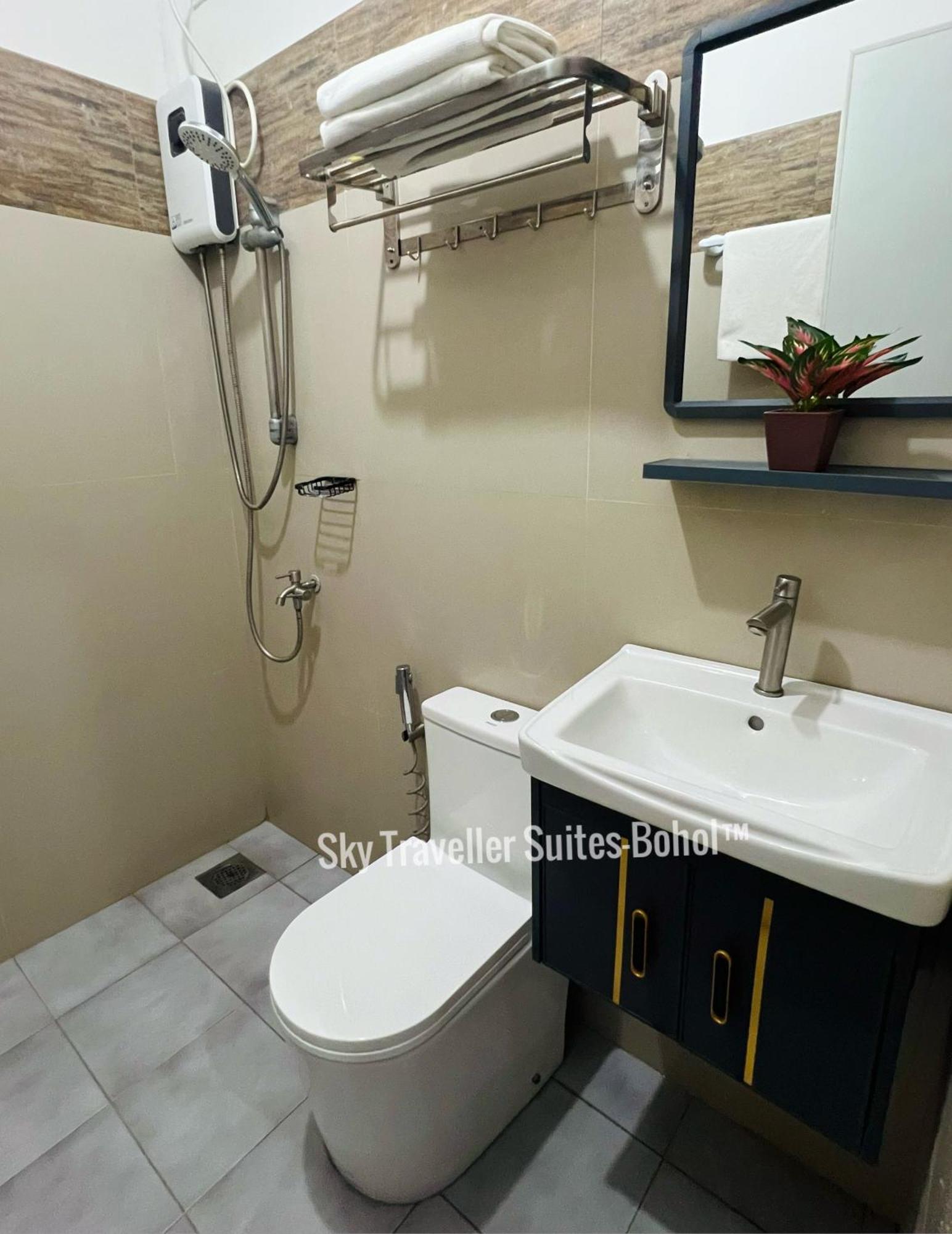 Sky Traveller Suites Panglao Esterno foto