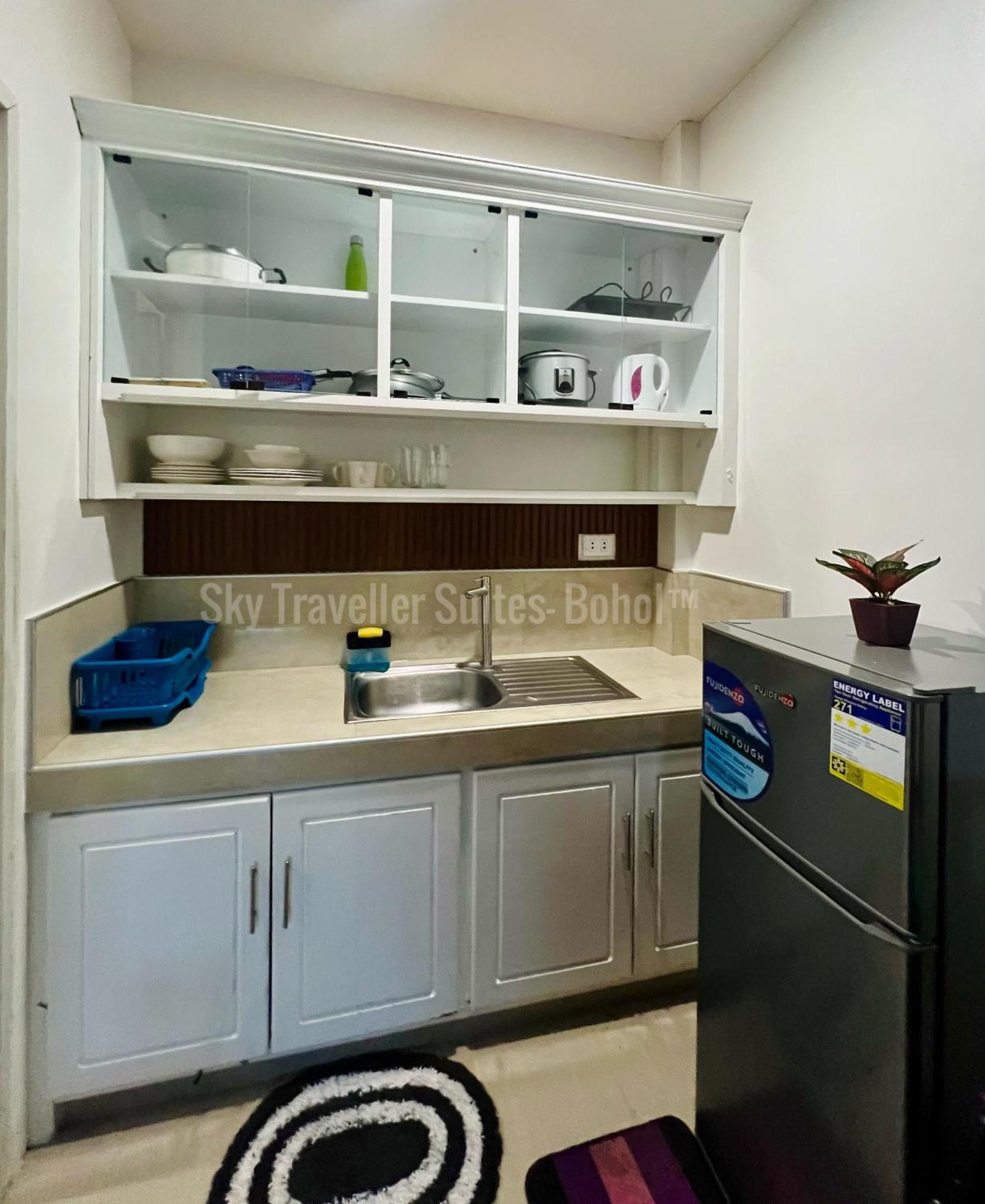 Sky Traveller Suites Panglao Esterno foto