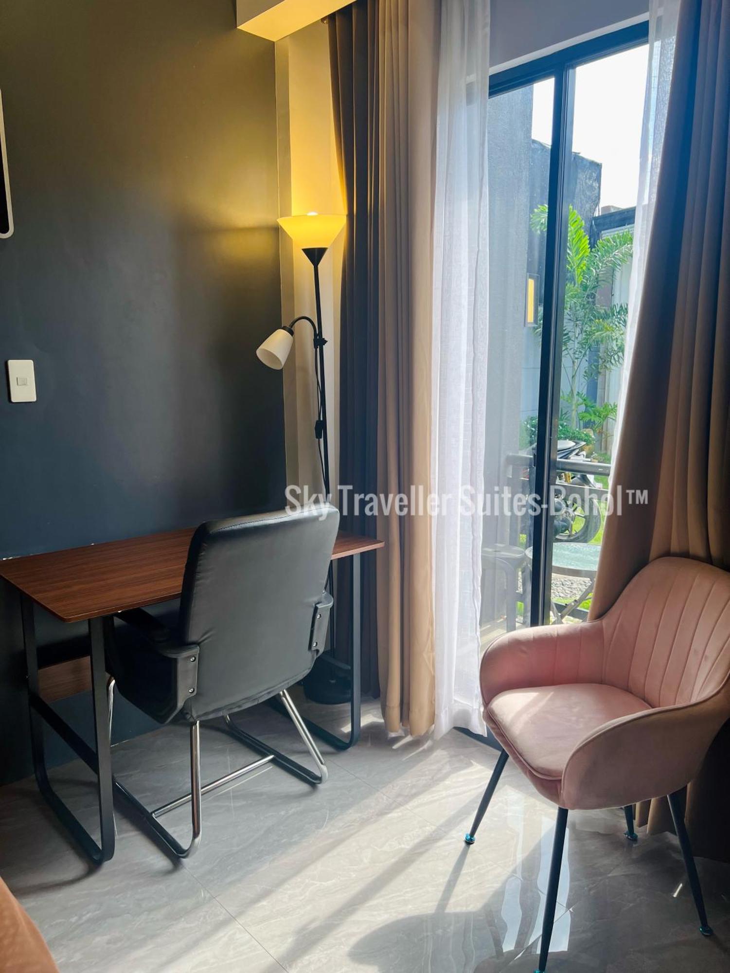 Sky Traveller Suites Panglao Esterno foto