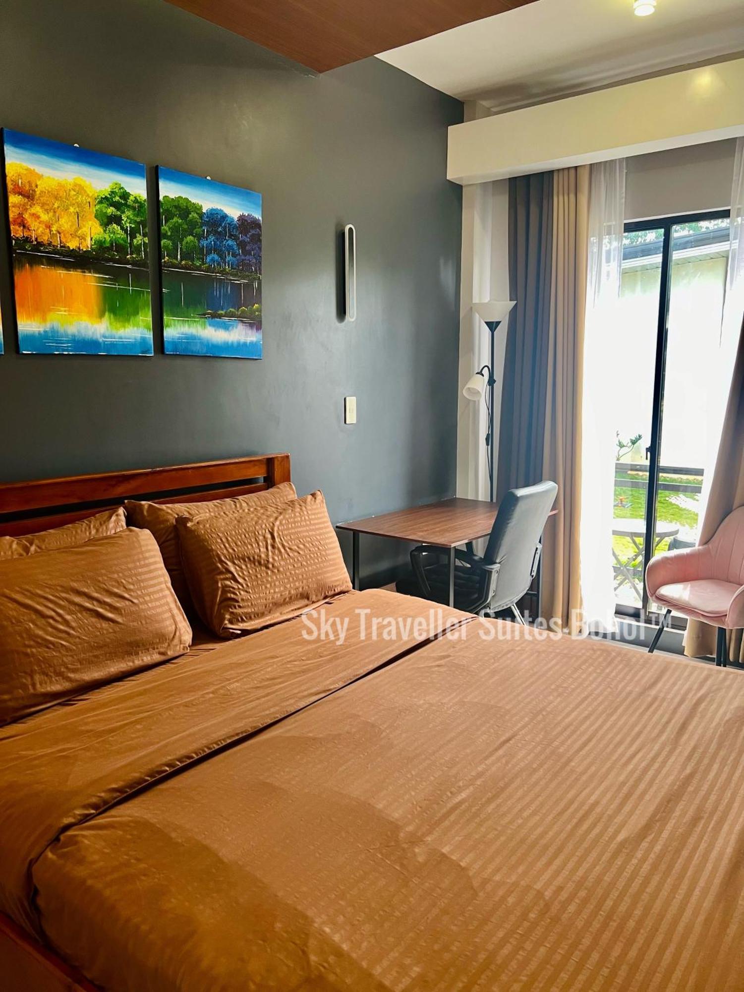 Sky Traveller Suites Panglao Esterno foto